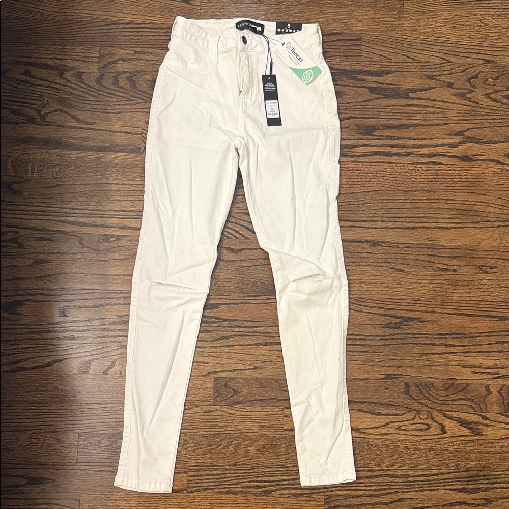 Fashion Nova White Denim Jeans